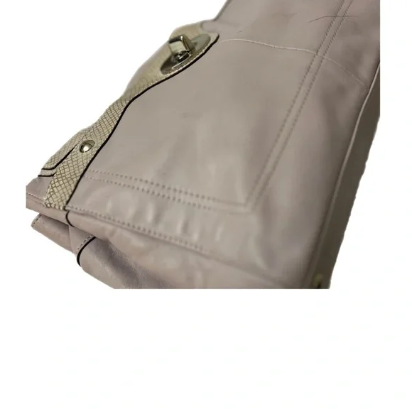 Coach Purple Shoulder Bag with Turnlock Closure - Picture 5 of 8